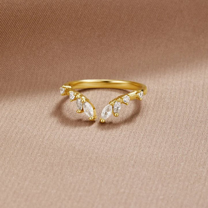Noelia - Ring made of golden crystal glass